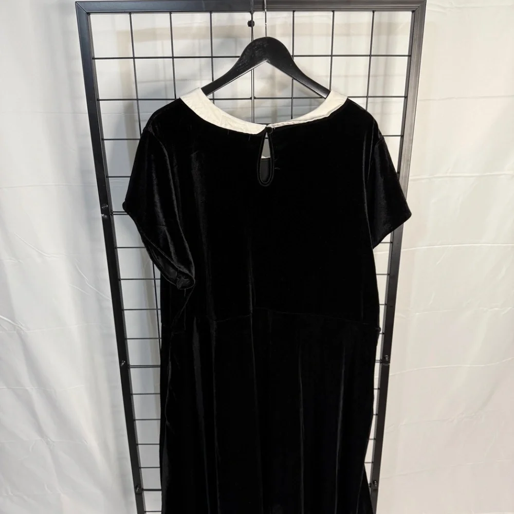 Hot Topic 5X Black Velvet Wednesday Vibes Mini Dress - Picture 3 of 3